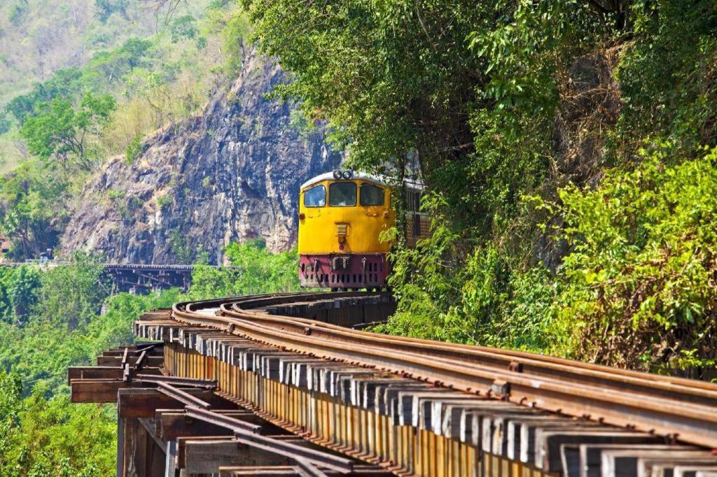 Ruen Maihom Riverside Cottage Kanchanaburi Esterno foto