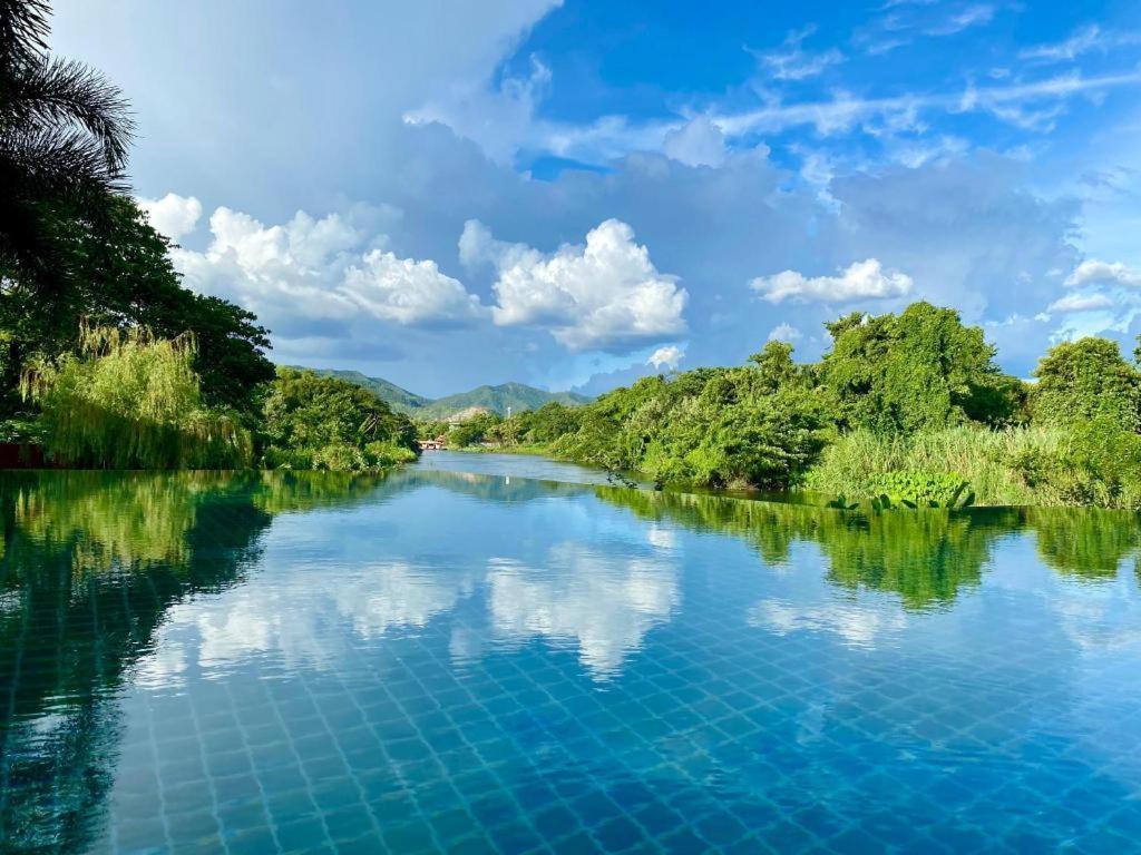 Ruen Maihom Riverside Cottage Kanchanaburi Esterno foto