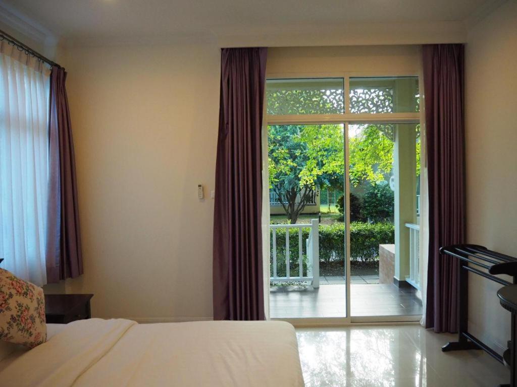 Ruen Maihom Riverside Cottage Kanchanaburi Esterno foto