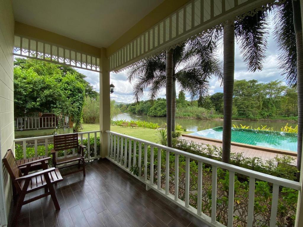 Ruen Maihom Riverside Cottage Kanchanaburi Esterno foto