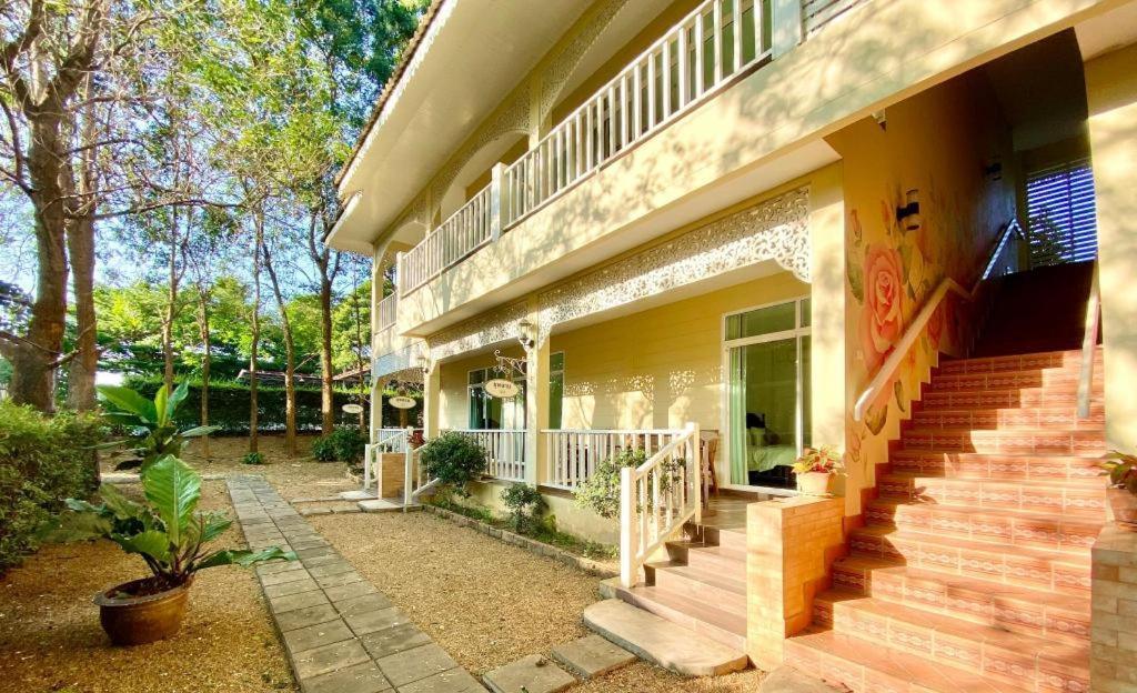 Ruen Maihom Riverside Cottage Kanchanaburi Esterno foto